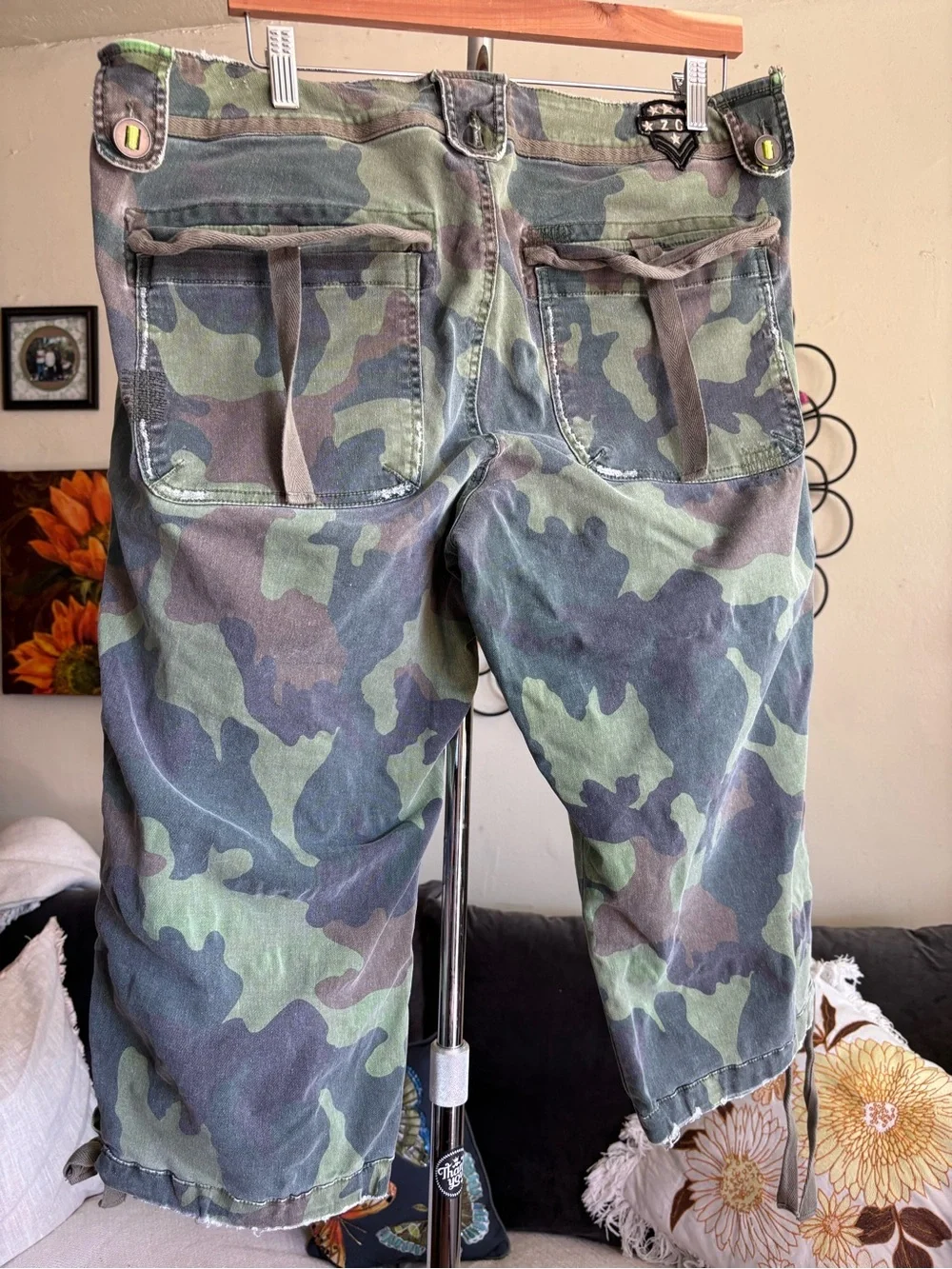 Dragon Embroidered Camo Military Workwear Cropped 9” MidRise Pants 40” Waistband - Picture 17 of 17